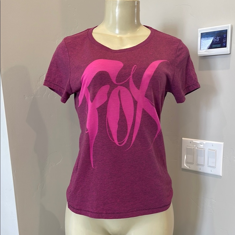 Fox Women's Purple T-Shirt size XS